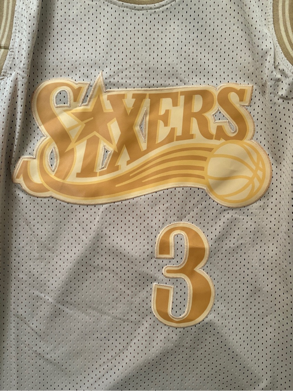 Allen Iverson 76ers Jersey Mitchell & Ness Gold Jersey Size Men Medium - Picture 4 of 5